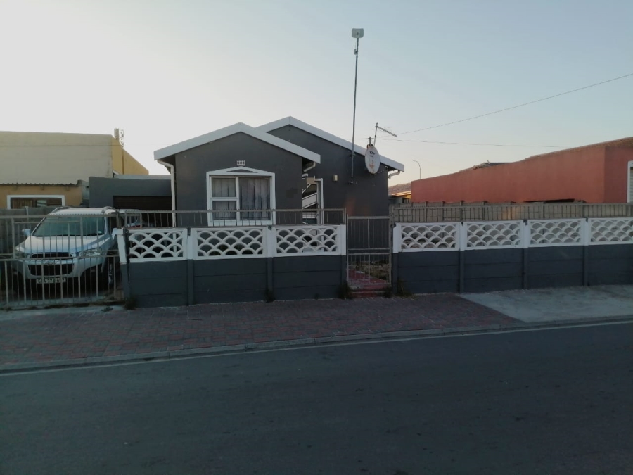 2 Bedroom Property for Sale in Llitha Park Western Cape